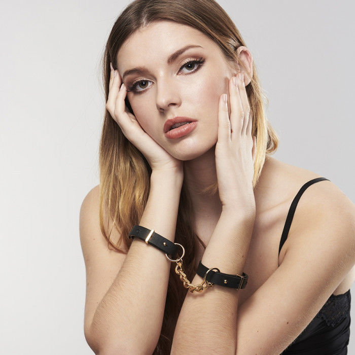 BIJOUX - INDISCRETS MAZE HANDCUFFS BLACK BRACELETS - Amore24
