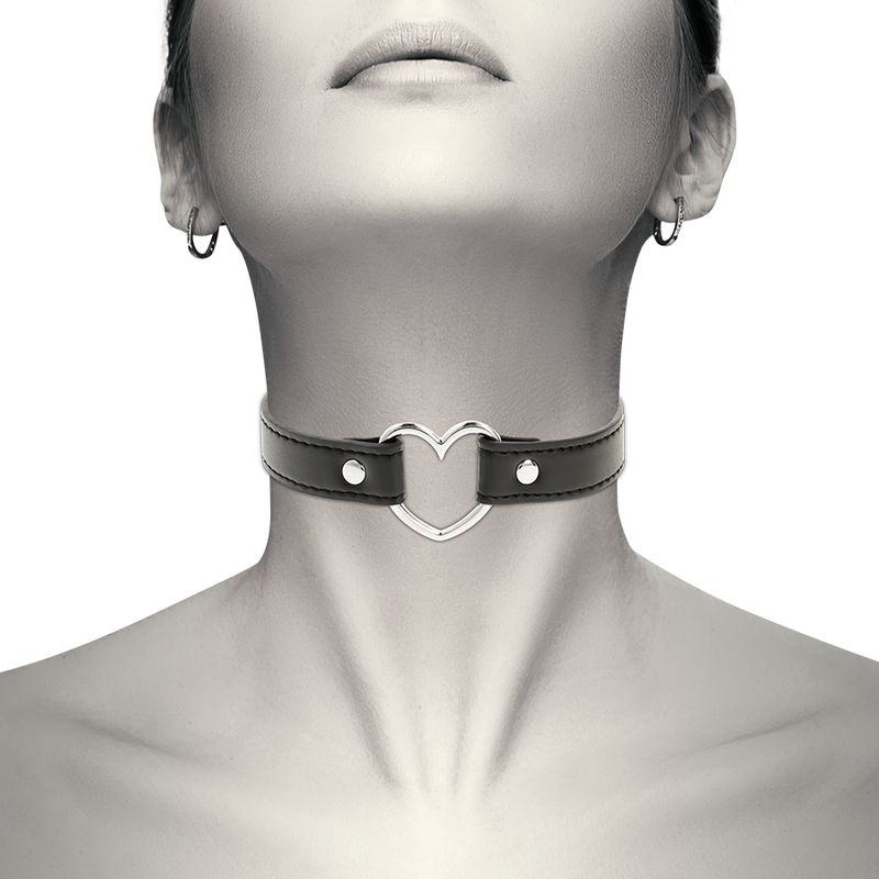 COQUETTE CHIC DESIRE - VEGAN LEATHER NECKLACE WOMAN HEART ACCESSORY - Amore24