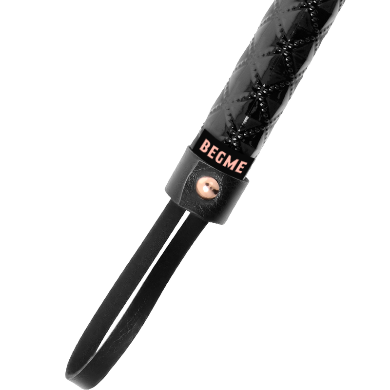 BEGME - BLACK EDITION VEGAN LEATHER FLOGGER - Amore24