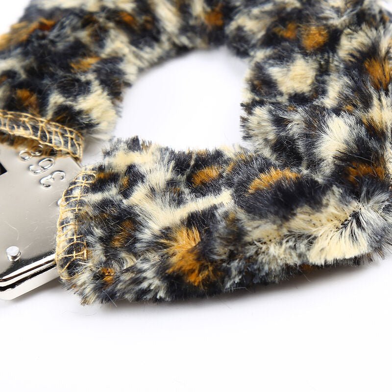 OHMAMA FETISH - VELVETEEN FURLINED METAL WRIST CUFFS - Amore24