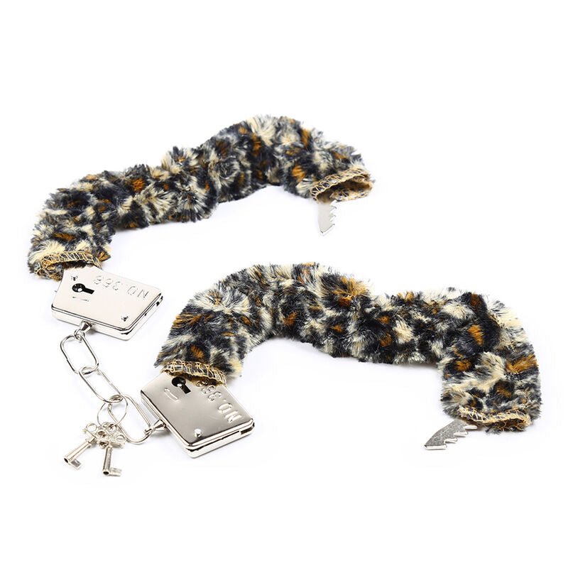 OHMAMA FETISH - VELVETEEN FURLINED METAL WRIST CUFFS - Amore24