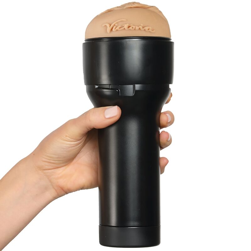 KIIROO - FEEL VICTORIA JUNE STROKER - Amore24