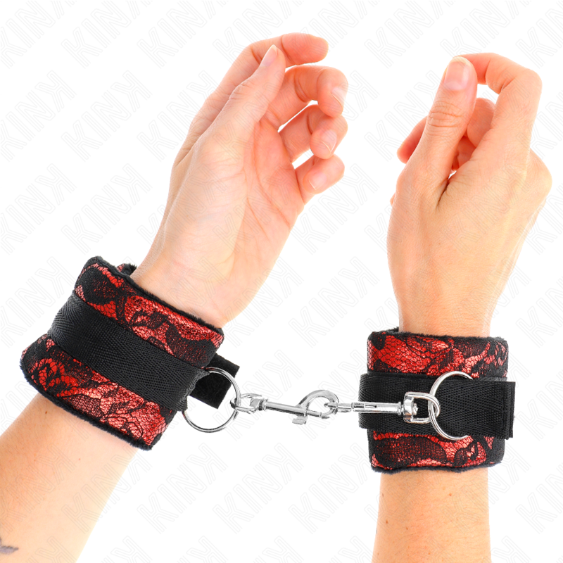 KINK - SHORT VELVET LACE WRIST RESTRAINTS AND NYLON BIND RED / BLACK 23 X 6.5 CM - Amore24