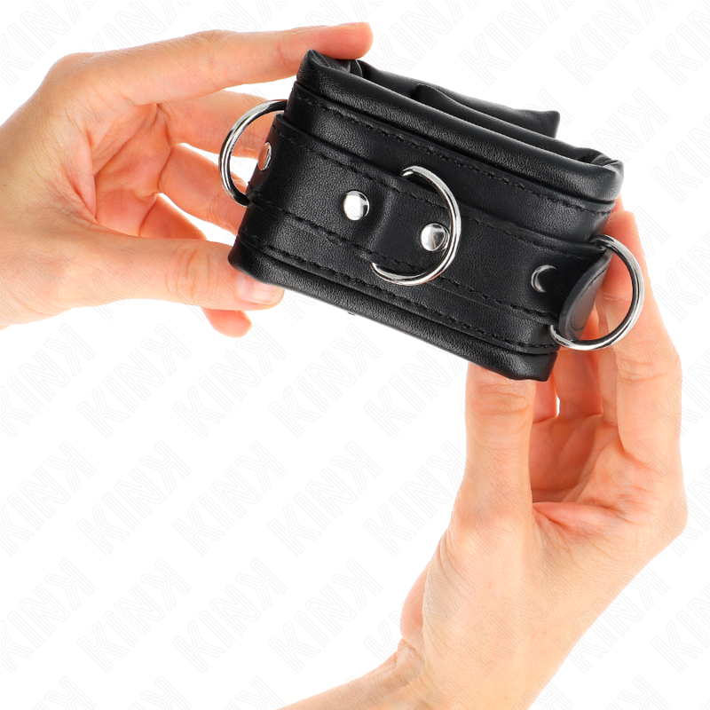 KINK - HEAVY WRIST RESTRAINTS WITH BLACK FUR LINED ADJUSTABLE 20-30 CM X 6 CM - Amore24