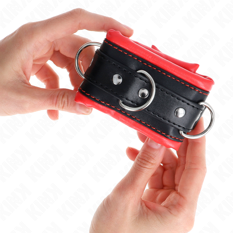 KINK - HEAVY WRIST RESTRAINTS WITH RED FUR LINED ADJUSTABLE 20-30 CM X 6 CM - Amore24