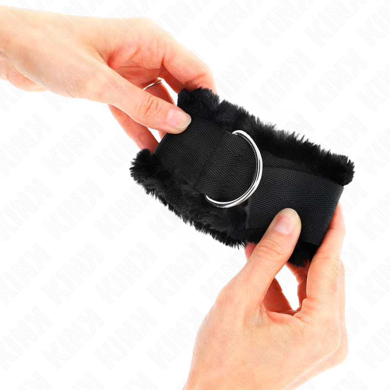 KINK - FURRY LINED WRIST RESTRAINTS BLACK ADJUSTABLE 17-31 CM X 7 CM - Amore24