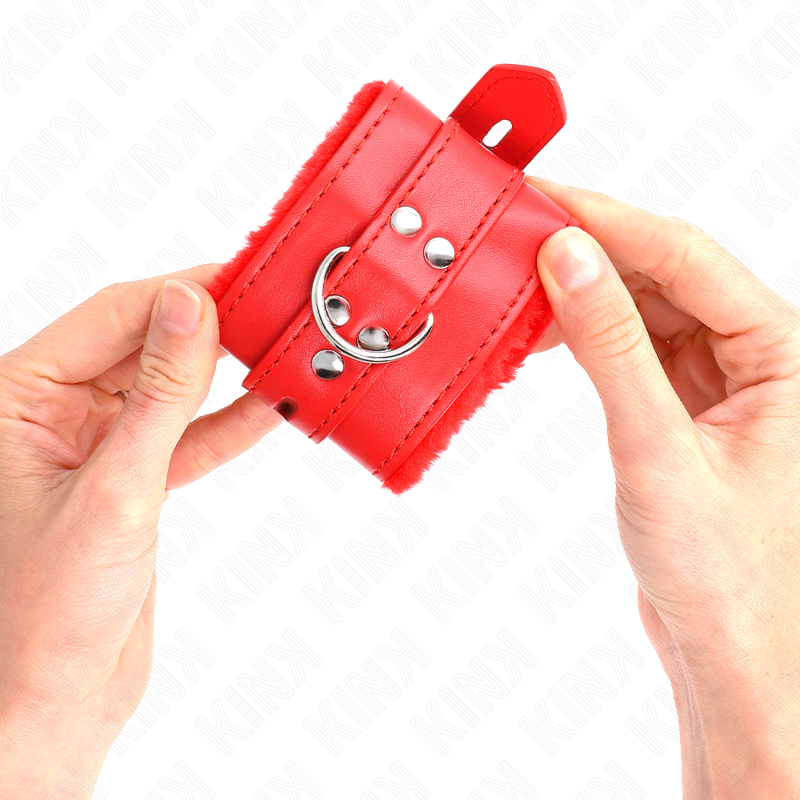 KINK - FUR LINED WRIST RESTRAINTS WITH SQUARE HOLES RED AND RED BELT ADJUSTABLE 17-29 CM X 6 CM - Amore24