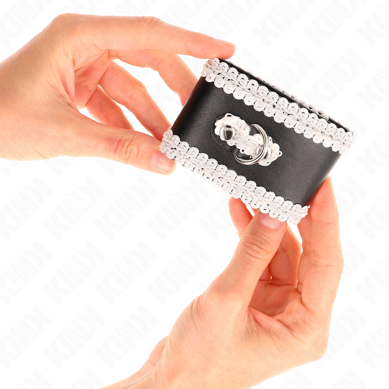 KINK - BLACK WRIST RESTRAINTS WITH WHITE DECORATE LACE ADJSUTABLE 20-23 CM X 5.5 CM - Amore24