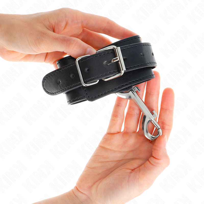 KINK - WRIST RESTRAINTS-SINGLE RIVET ROW AND BIG BUCKLE BLACK ADJUSTABLE 17-28 CM X 5 CM - Amore24