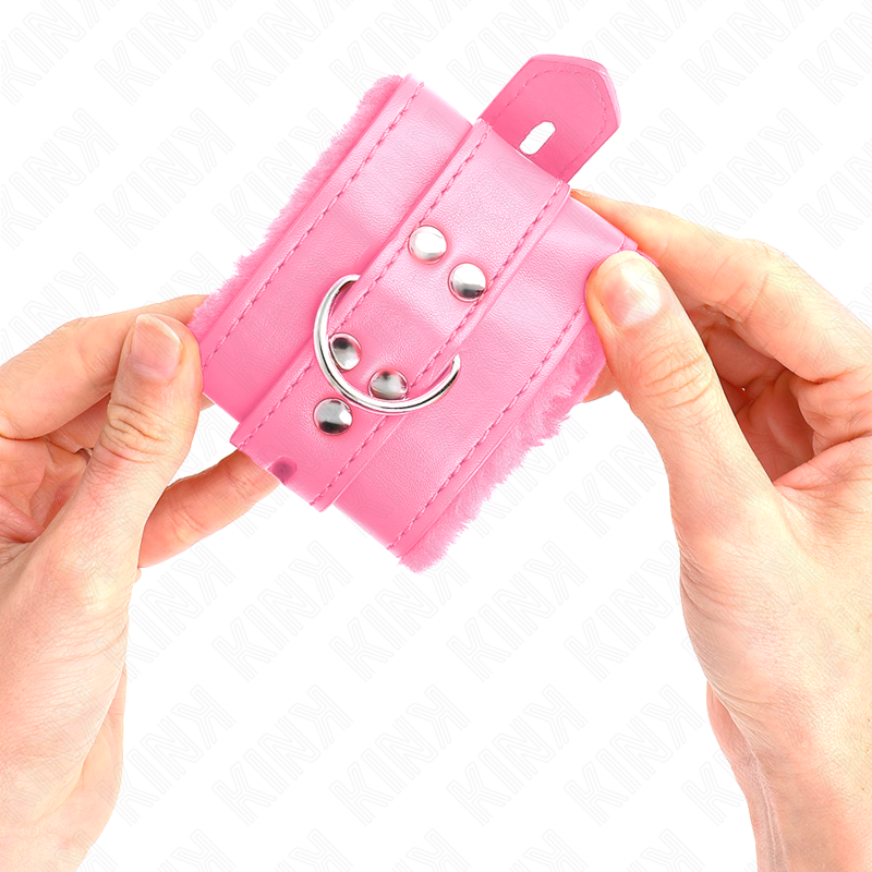 KINK - FUR LINED WRIST RESTRAINTS WITH SQUARE HOLES PINK AND PINK BELT ADJUSTABLE 17-29 CM X 6 CM - Amore24