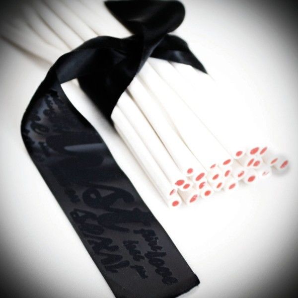 BIJOUX - LES PETITS BONBONS SENSUAL SILKY HANDCUFFS - Amore24