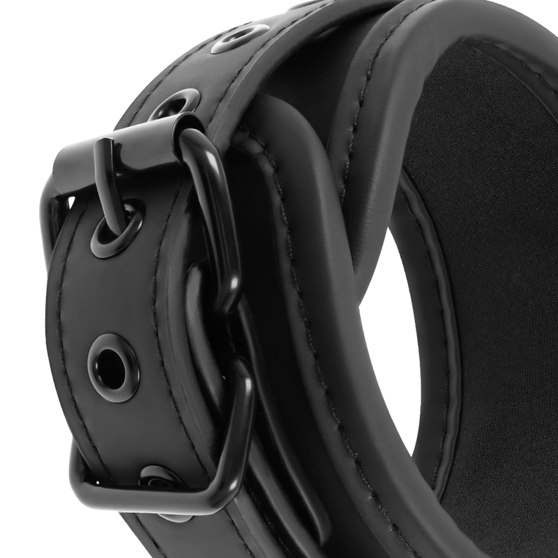 FETISH SUBMISSIVE - SET OF HANDCUFFS AND TIES WITH NOPRENE LINING - Amore24