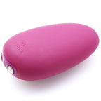 JE JOUE - VIBRATING MASSAGER FUCHSIA - Amore24