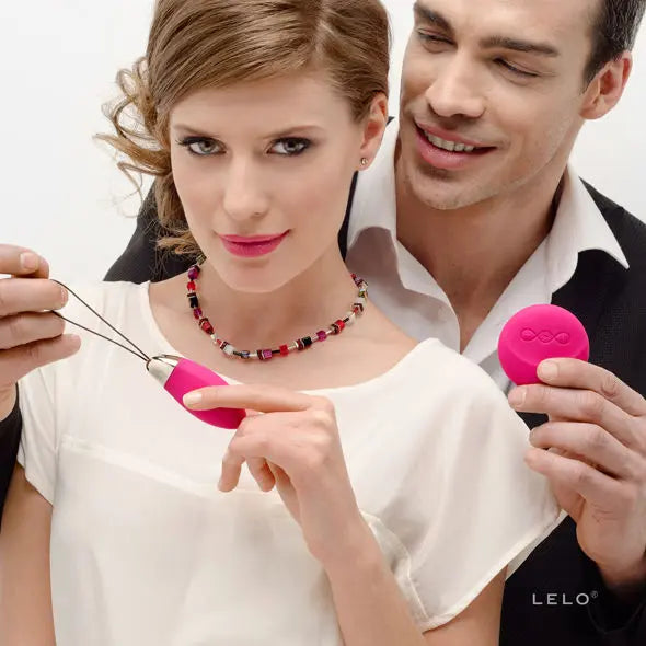 LELO - LYLA 2 INSIGNIA DESIGN EDITION FUCHSIA MASSAGER EGG - Amore24